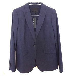 Classic Fit Lightweight Wool Blazer